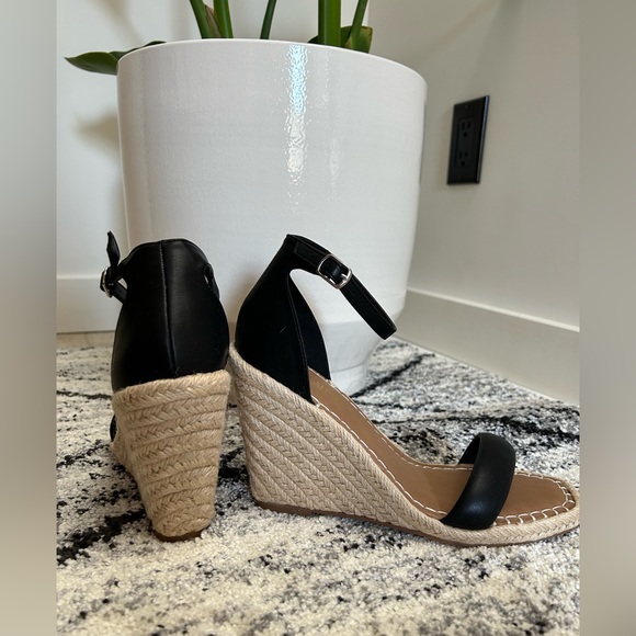 NWT Black Open Toe Wedge Espadrilles Ankle Strap Size 8 - Picture 8 of 9